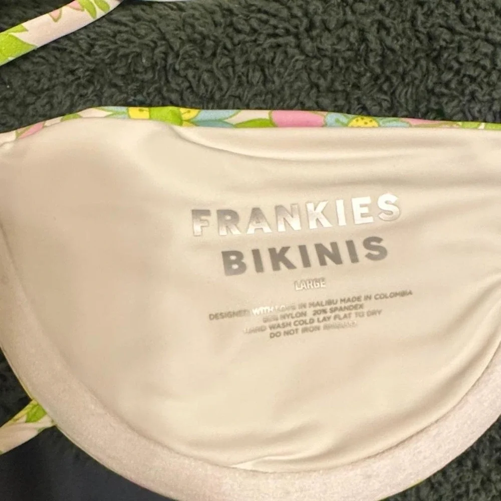 Frankie's Bikinis Ziggy Bikini Top